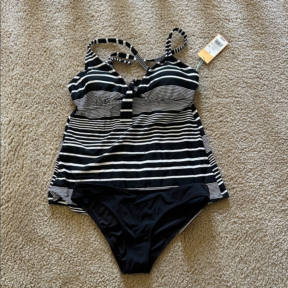 Shade & Shore NWT Women’s Swimsuit Bikini Set Swimwear Size Small